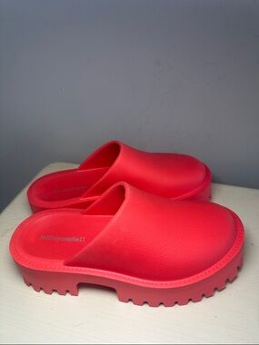 Jeffrey Campbell lugged platform Women’s Chunky Red Slip-On Clog